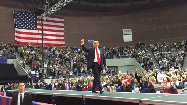 trump rally pensacola 8