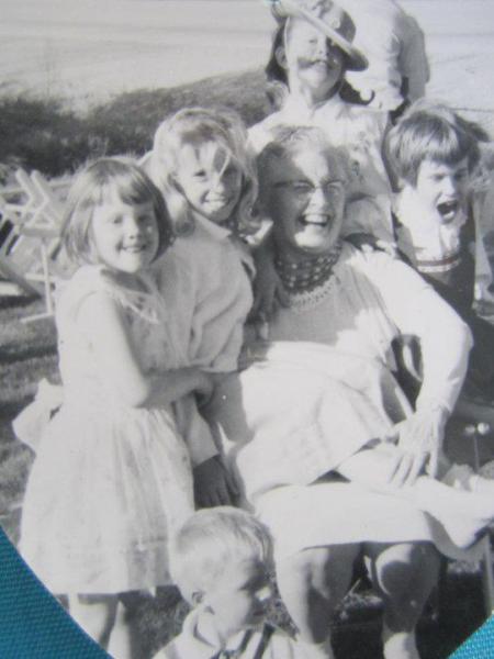 Flossie & her grandchildren