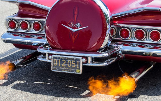 Woodward-Dream-Cruise2013-slide-JNAN-jumbo